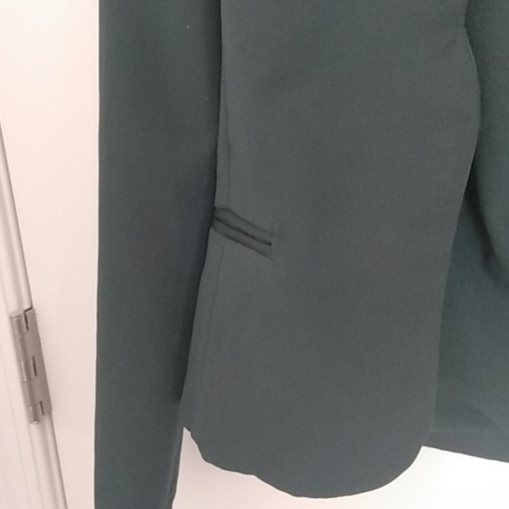 Scalloped Blazer - Picture 4 of 5